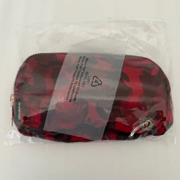 Lululemon Red Rabbit Camo Lunar New Year Everywhere Belt Bag Extended Strap - Picture 13 of 14